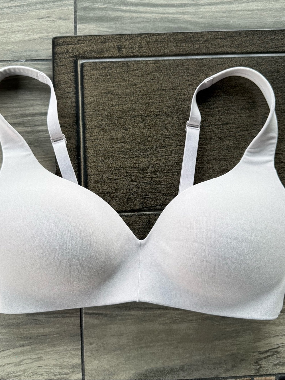 Nylon/spandex wireless bra, Athleta, size 34C